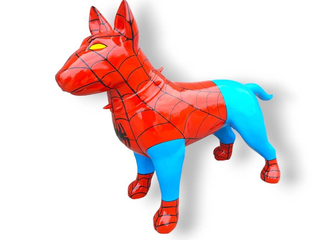 Bullterrier-als-Spiderman-Deko-Hund