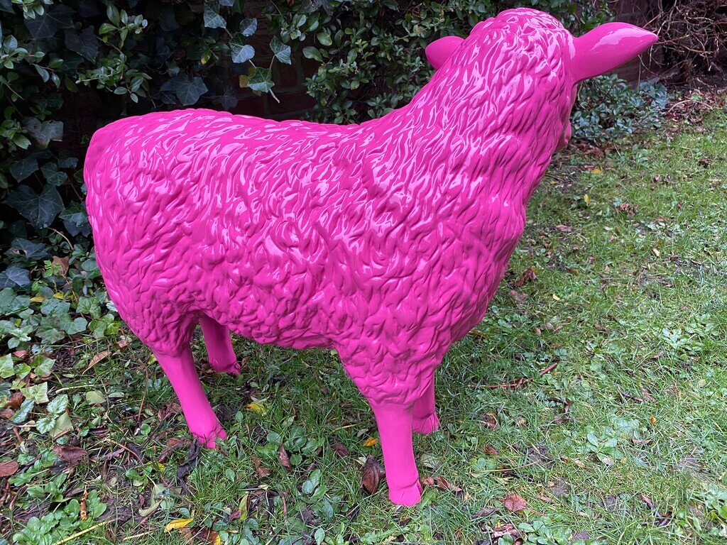 Deko Kunst Schaf in Pink