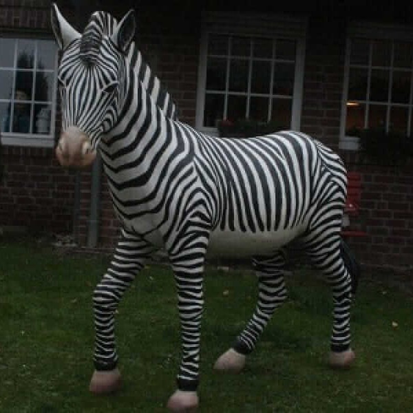 Individuell bemaltes Deko Zebra