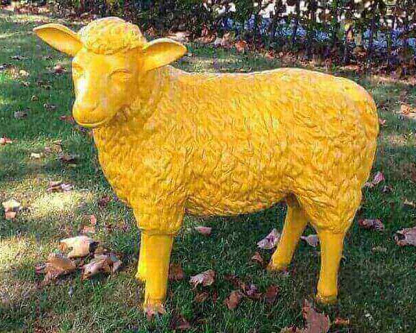 Schaf kopf nach links schauend gelb