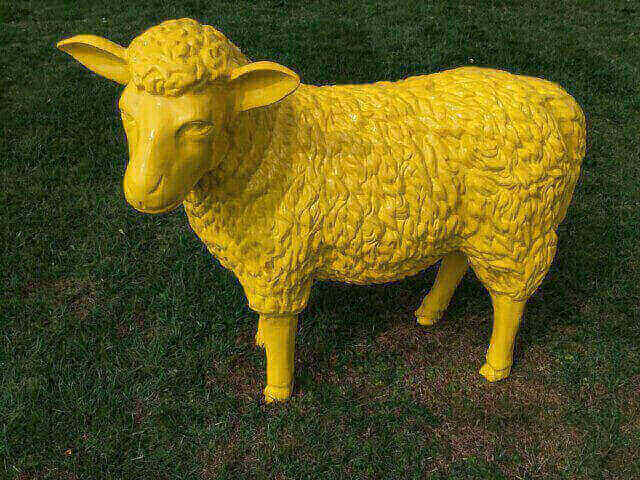 Deko Kunst Schaf gelb