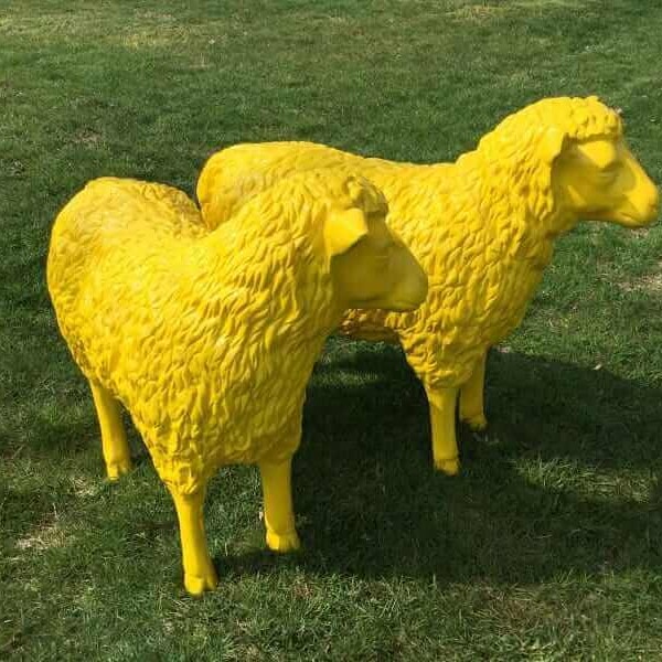 Zwei Deko Schafe