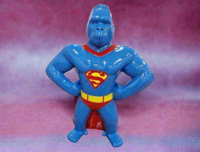 Deko Gorilla als Superman