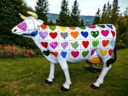 Tierische Kunst Kuh mit Herzen