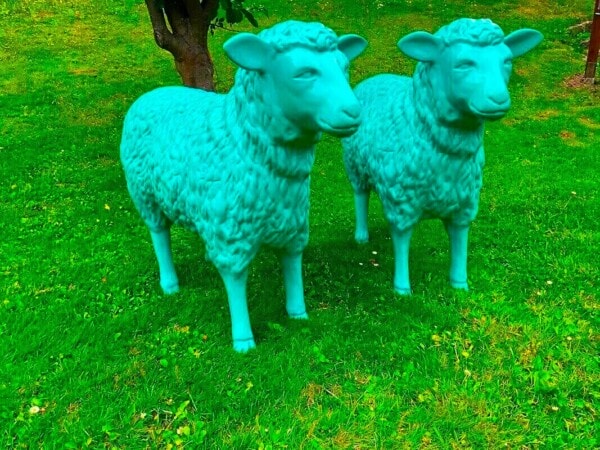 Deko Kunst Schafe in der Farbe Petrol